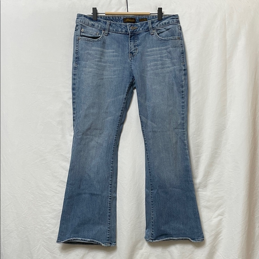 Petite Low-Rise Aeropostale Light Blue Flare Leg Denim Jeans, Juniors 13/14 S